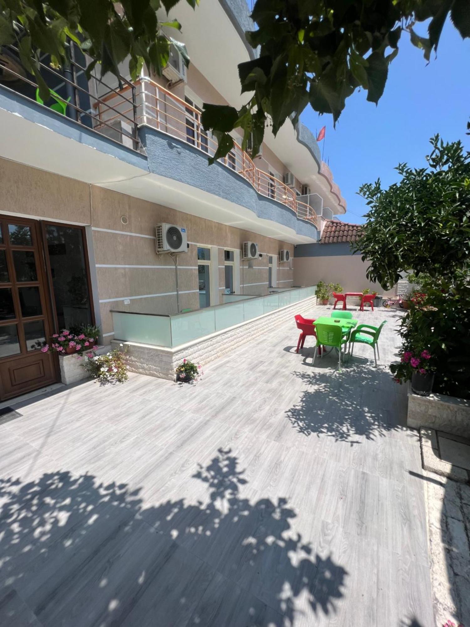Hotel Villa Flowers Vlorë Exterior foto